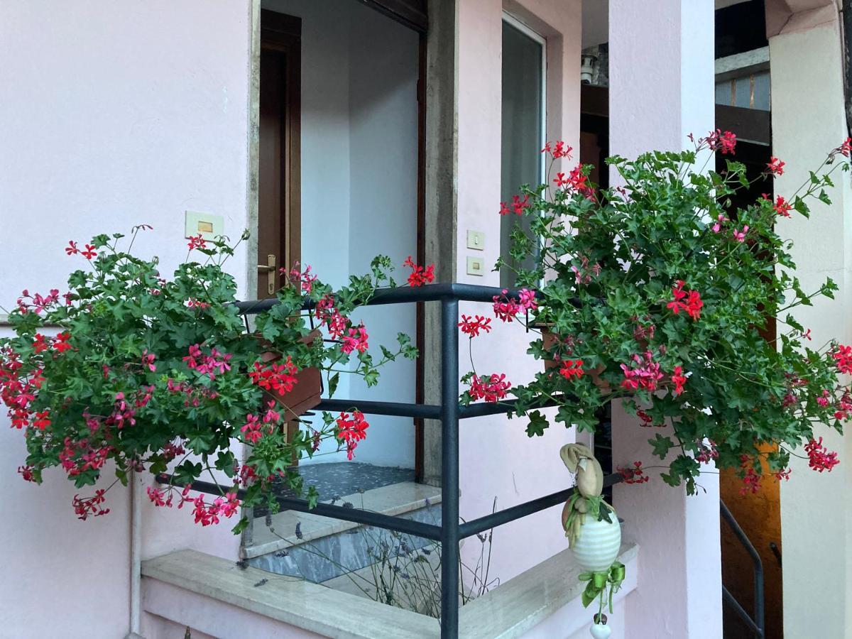 Casa Mirella Apartamento Lovere Exterior foto